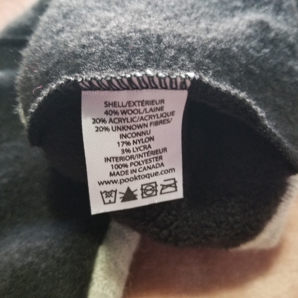 Pool Loop Wool Blend Scarf With Built In Mittens - Picture 9 of 9